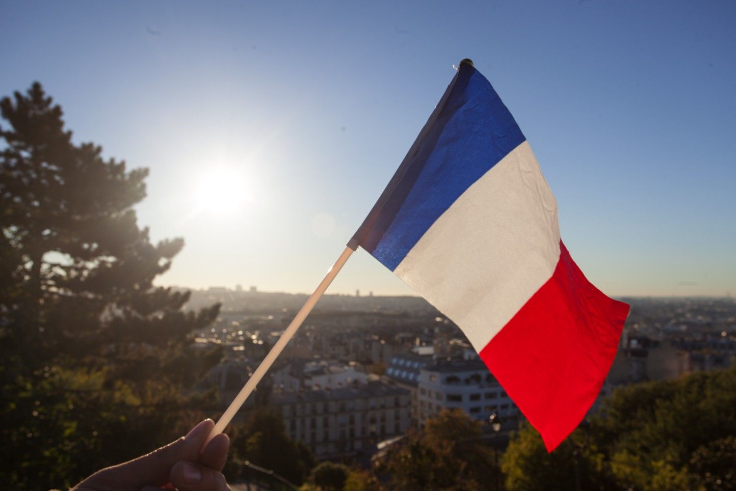 Renouvellement d'un titre de séjour : guide complet et conseils pratiques