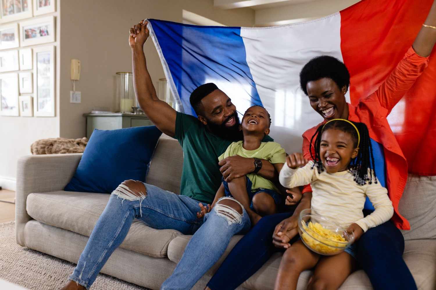 Visa de regroupement familial : tout comprendre pour réunir sa famille en France