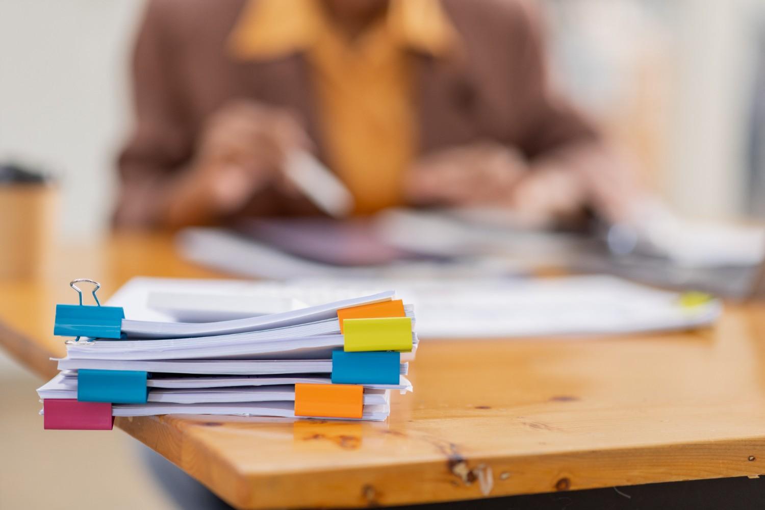 Documents pour le renouvellement d'un titre de séjour : tout ce qu'il faut savoir