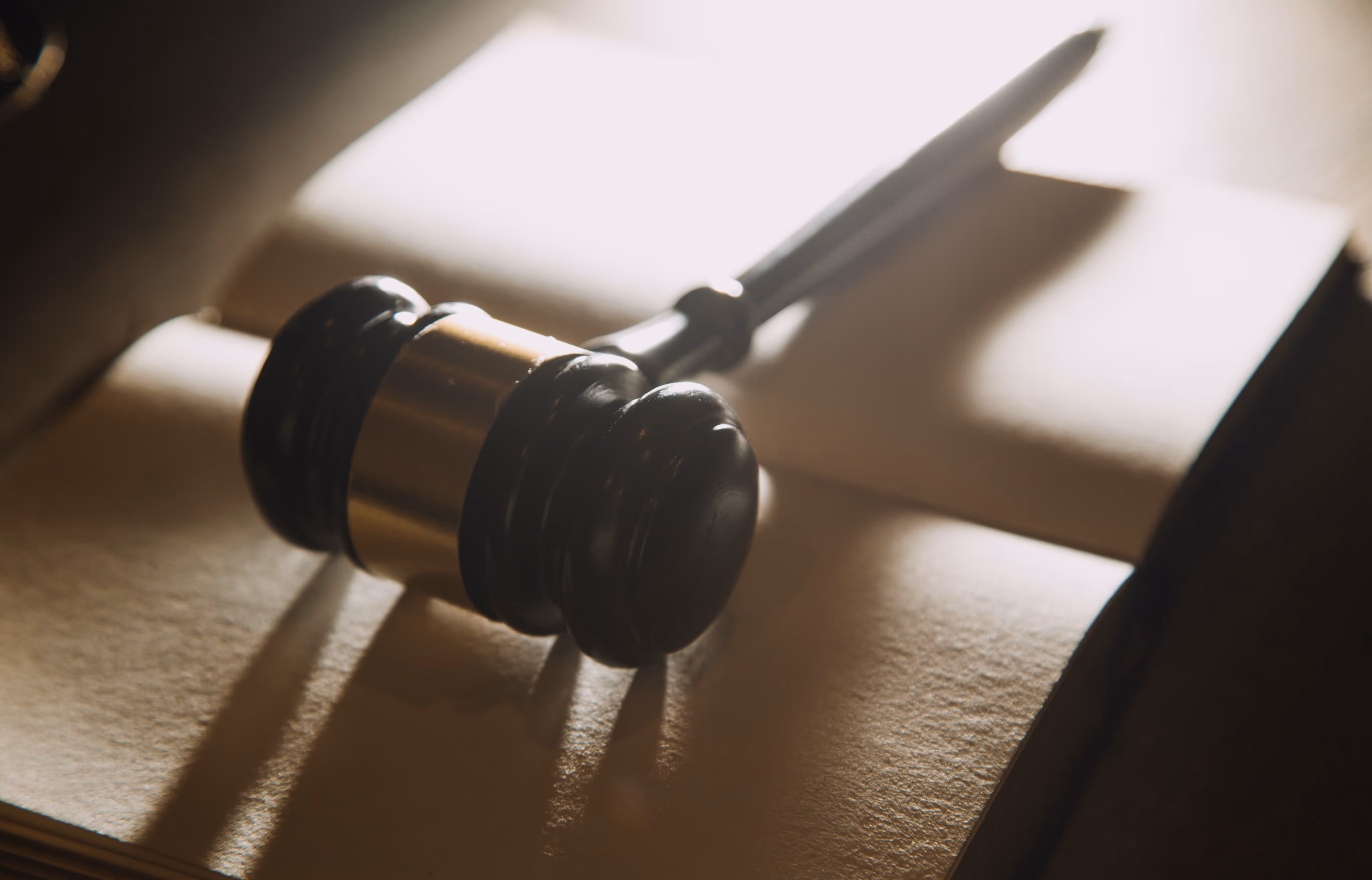 Conjoint(e) d'un(e) Français(e) : tout ce que vous devez savoir pour réussir votre naturalisation par mariage